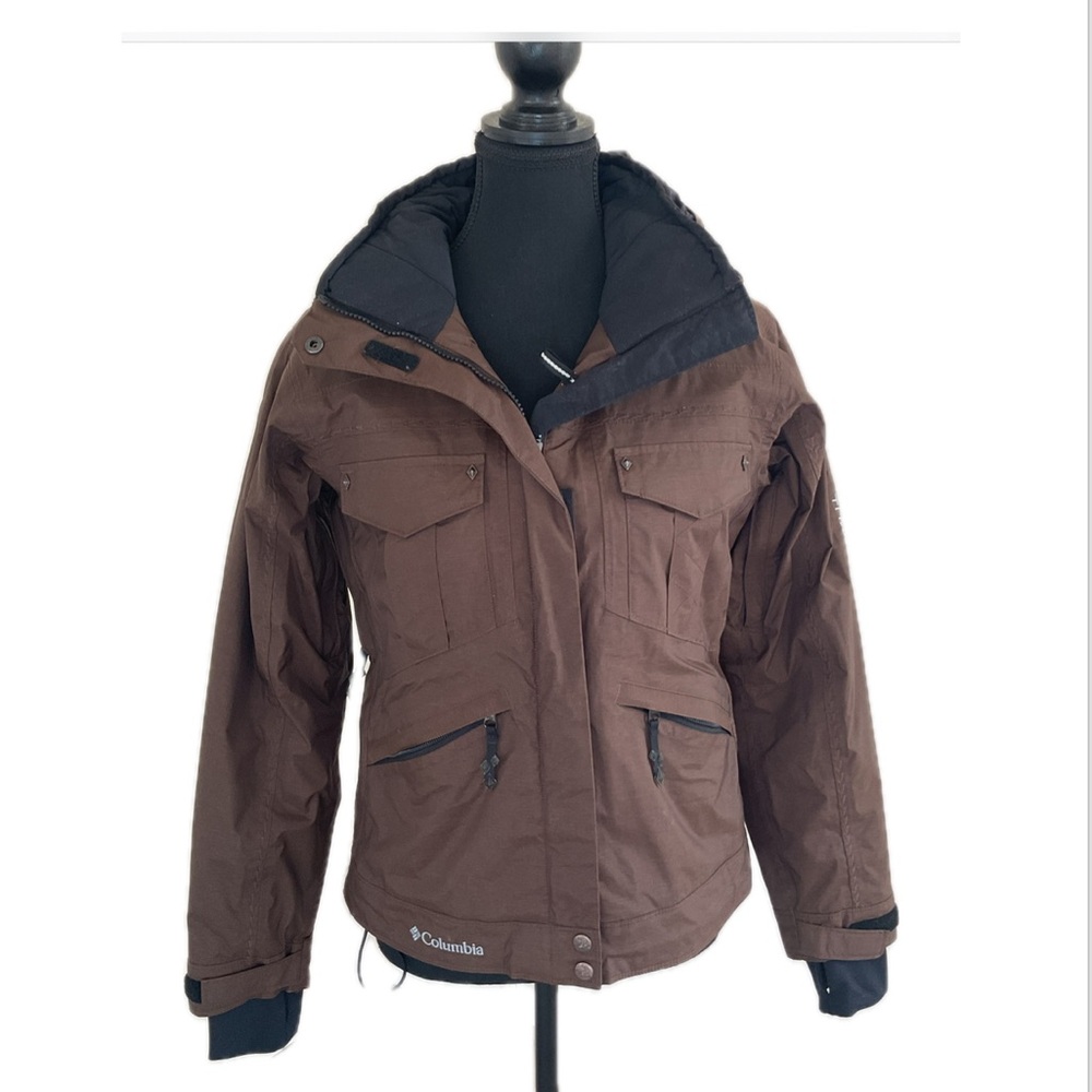 Columbia Titanium Omni tech  Chocolate, Brown Waterproof Women’s/Girls  Jacket .